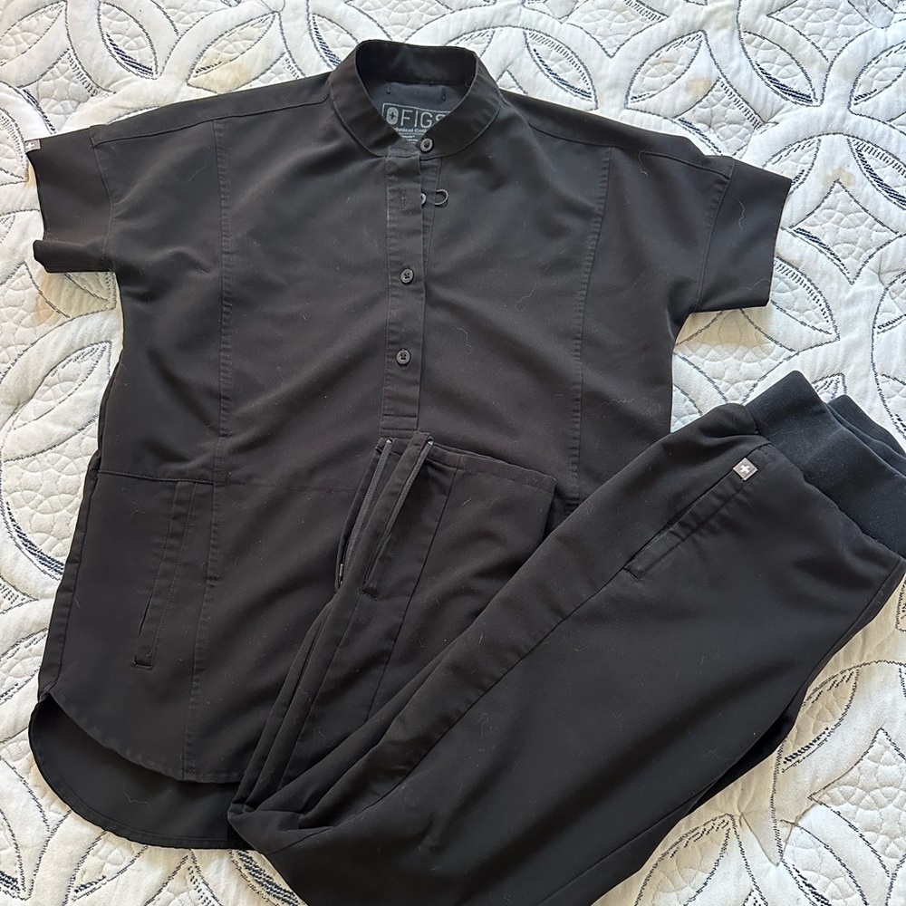 Figs scrubs set